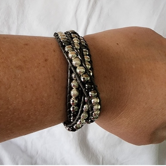 Premier Designs It’s a Wrap Gray & Silver Wrap Bracelet - Picture 4 of 7